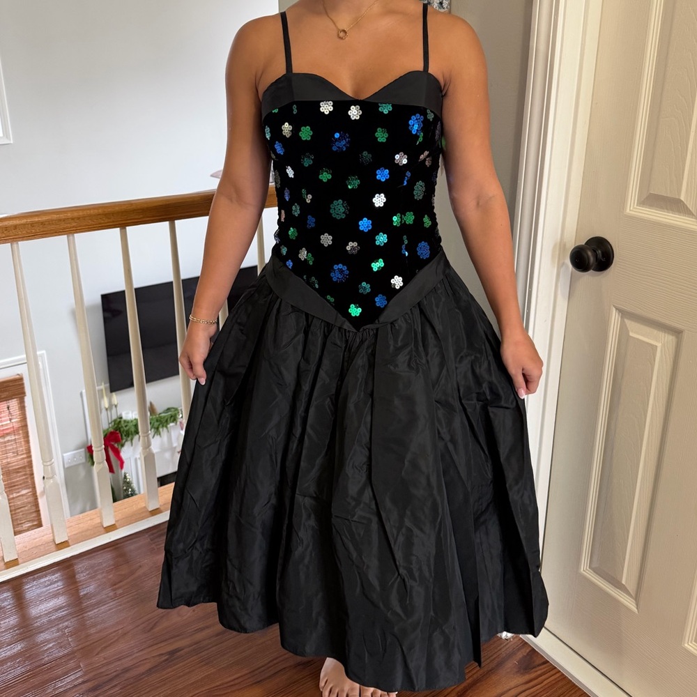Elegant Vintage Black Floral Dress